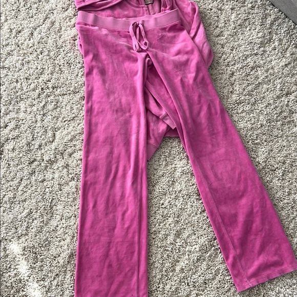 Juicy Couture Women's Velour Hoodie(M) and Jogger (P) - Picture 3 of 4